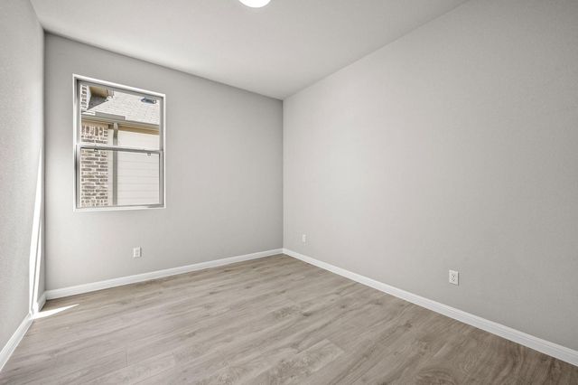 216 Hornet ST, Elgin, TX 78621