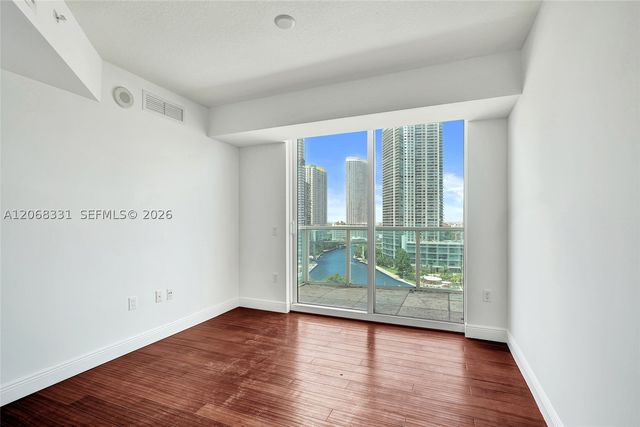 41 SE 5th St 1016, Miami, FL 33131