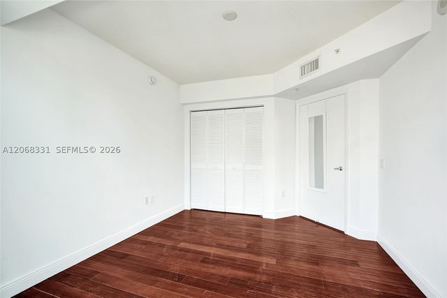 41 SE 5th St 1016, Miami, FL 33131