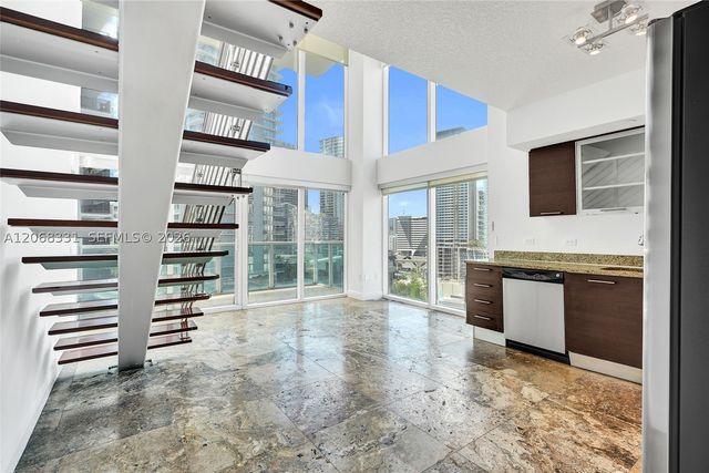 41 SE 5th St 1016, Miami, FL 33131