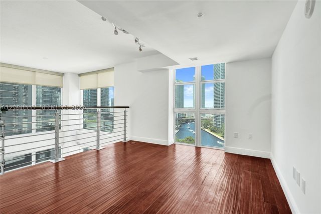 41 SE 5th St 1016, Miami, FL 33131
