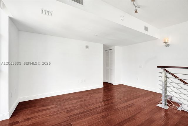 41 SE 5th St 1016, Miami, FL 33131