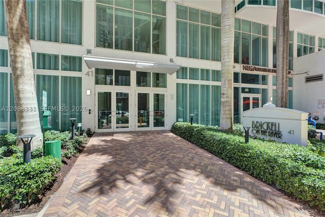 41 SE 5th St 1016, Miami, FL 33131