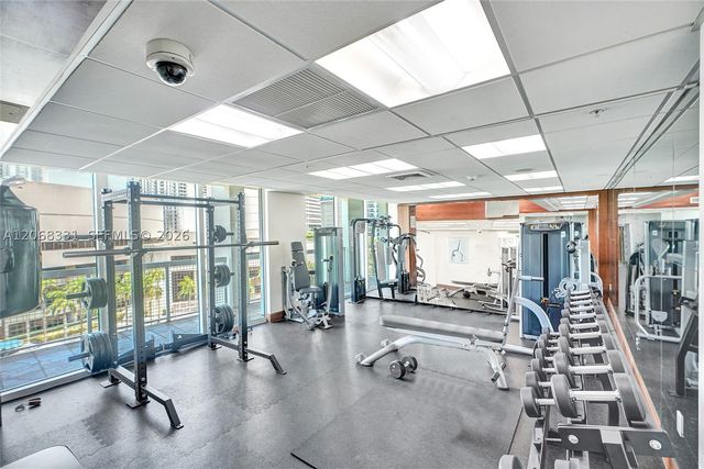 41 SE 5th St 1016, Miami, FL 33131