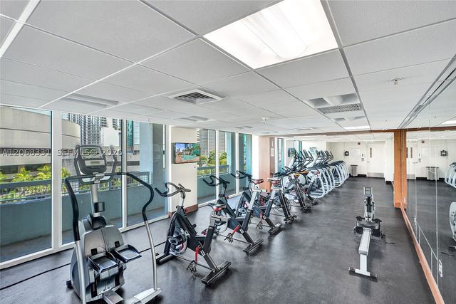 41 SE 5th St 1016, Miami, FL 33131