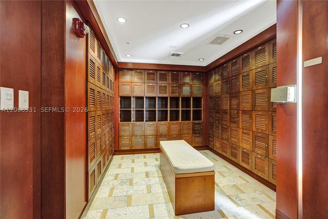 41 SE 5th St 1016, Miami, FL 33131