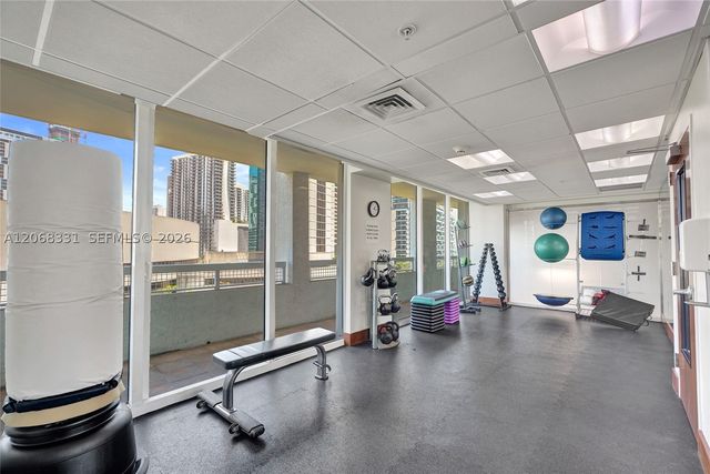 41 SE 5th St 1016, Miami, FL 33131