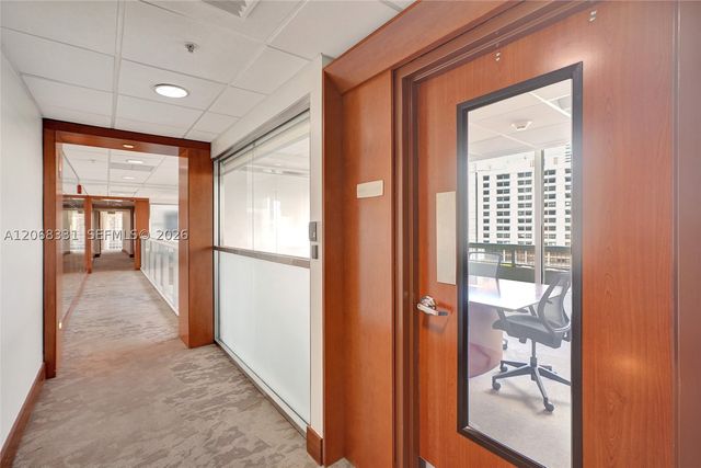 41 SE 5th St 1016, Miami, FL 33131