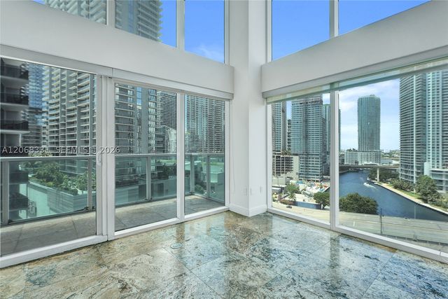 41 SE 5th St 1016, Miami, FL 33131