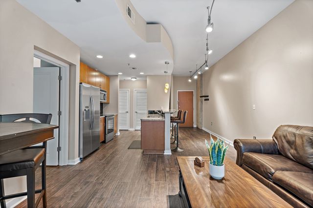 301 Demonbreun St Unit 602, Nashville, TN 37201