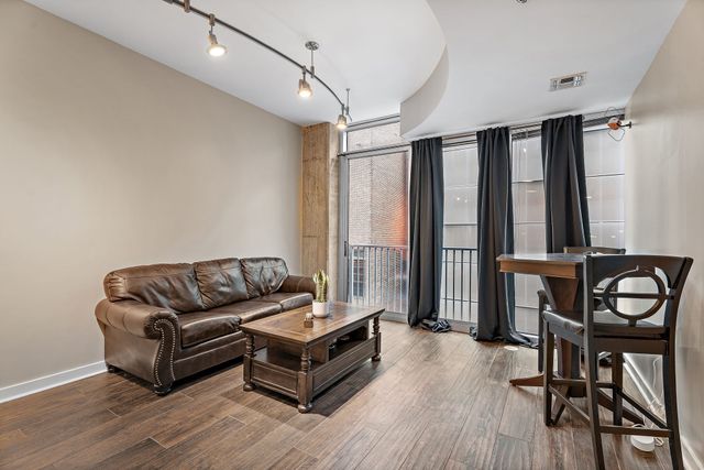 301 Demonbreun St Unit 602, Nashville, TN 37201