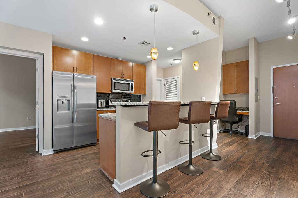 301 Demonbreun St Unit 602, Nashville, TN 37201