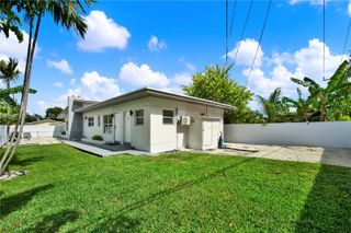 1236 NE 109th St 2, Miami, FL 33161
