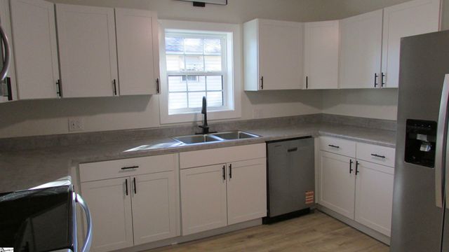 106 Florence Street, Clinton, SC 29325