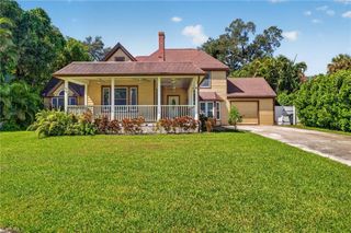 1460 Manuels DR, Fort Myers, FL 33901