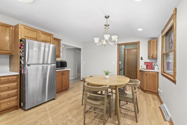 W147N8466 Manchester DRIVE, Menomonee Falls, WI 53051