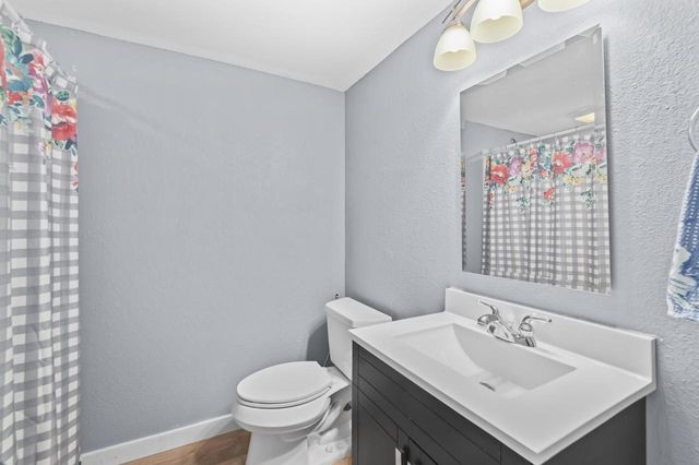 W147N8466 Manchester DRIVE, Menomonee Falls, WI 53051