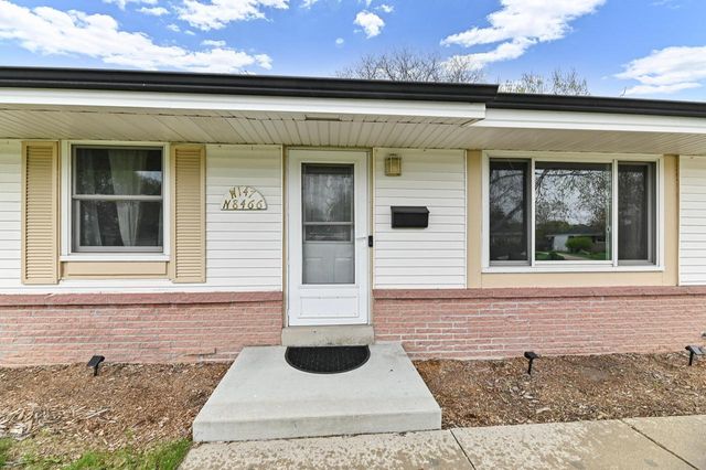 W147N8466 Manchester DRIVE, Menomonee Falls, WI 53051