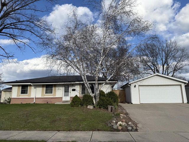 W147N8466 Manchester DRIVE, Menomonee Falls, WI 53051