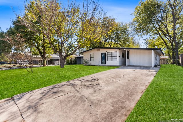 230 Dresden, San Antonio, TX 78213