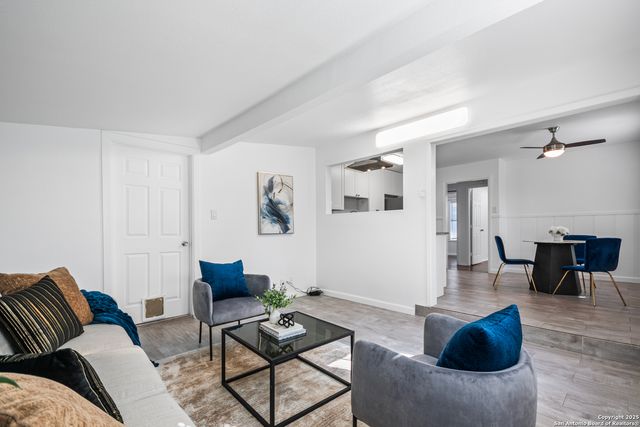 230 Dresden, San Antonio, TX 78213