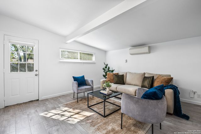 230 Dresden, San Antonio, TX 78213