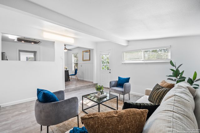 230 Dresden, San Antonio, TX 78213