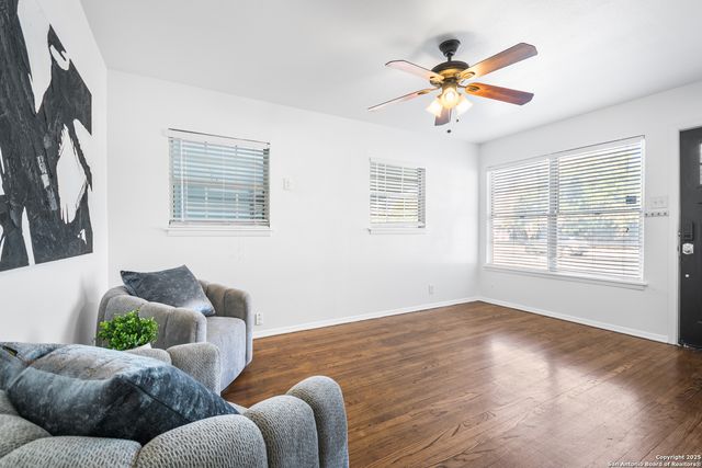 230 Dresden, San Antonio, TX 78213