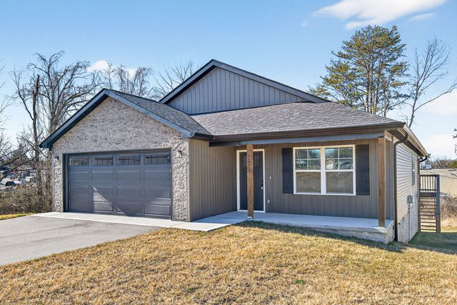 175 Sky View Meadow Dr, Crossville, TN 38555