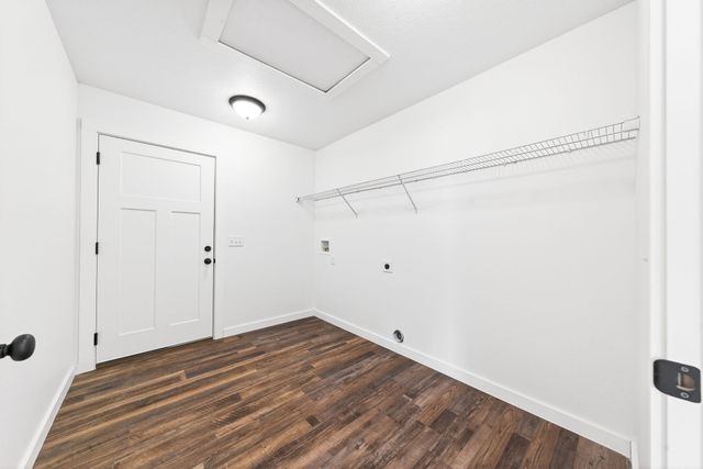 175 Sky View Meadow Dr, Crossville, TN 38555