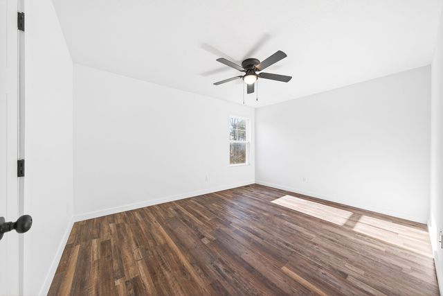 175 Sky View Meadow Dr, Crossville, TN 38555