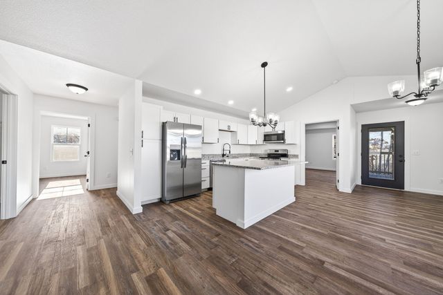 175 Sky View Meadow Dr, Crossville, TN 38555