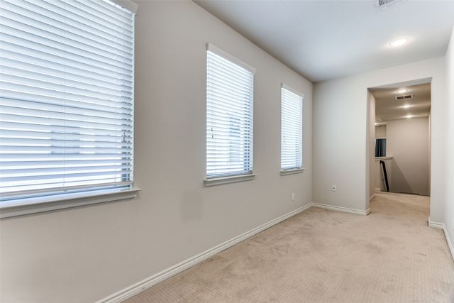 520 Sheer Bliss Lane, Fort Worth, TX 76114