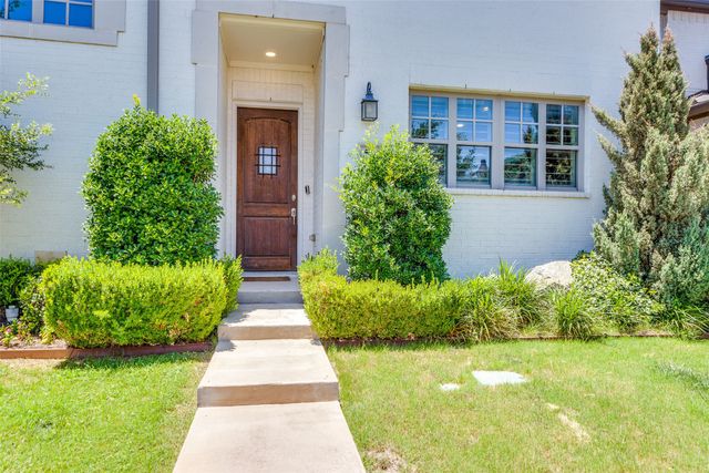 520 Sheer Bliss Lane, Fort Worth, TX 76114