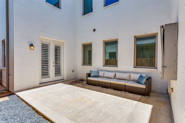520 Sheer Bliss Lane, Fort Worth, TX 76114