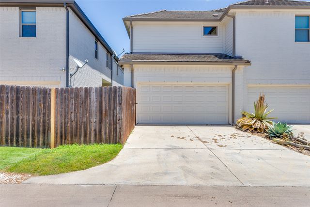 520 Sheer Bliss Lane, Fort Worth, TX 76114