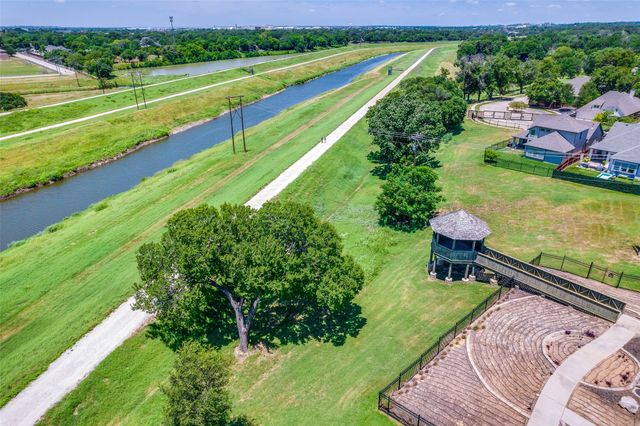 520 Sheer Bliss Lane, Fort Worth, TX 76114