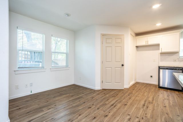 809 Wood River Road, Dallas, TX 75232