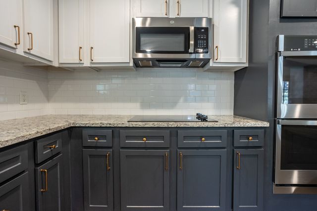 809 Wood River Road, Dallas, TX 75232