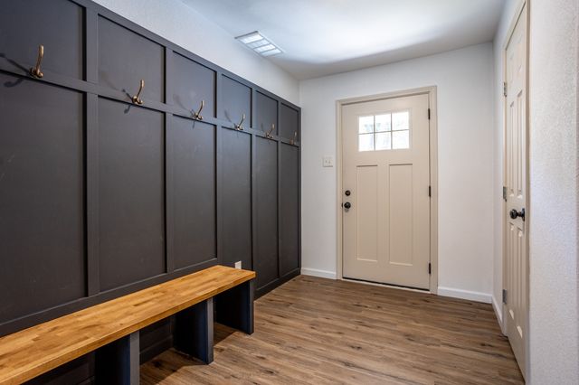 809 Wood River Road, Dallas, TX 75232