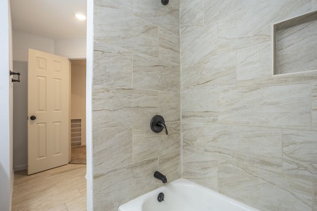 809 Wood River Road, Dallas, TX 75232