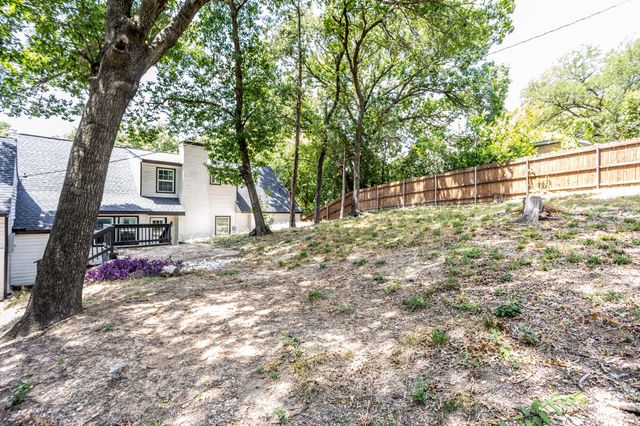 809 Wood River Road, Dallas, TX 75232