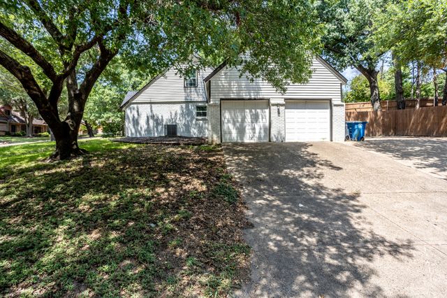 809 Wood River Road, Dallas, TX 75232