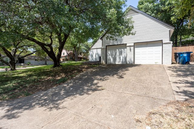 809 Wood River Road, Dallas, TX 75232
