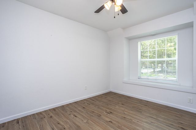 809 Wood River Road, Dallas, TX 75232