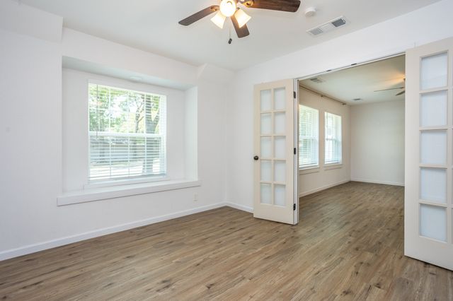 809 Wood River Road, Dallas, TX 75232