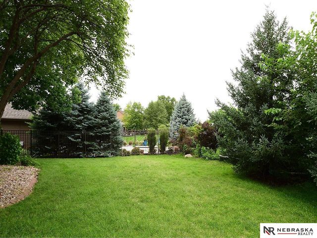 16302 Hartman Avenue, Omaha, NE 68116