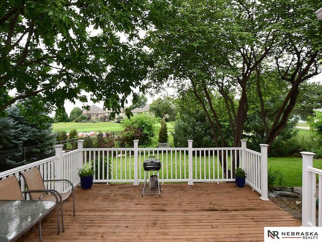 16302 Hartman Avenue, Omaha, NE 68116
