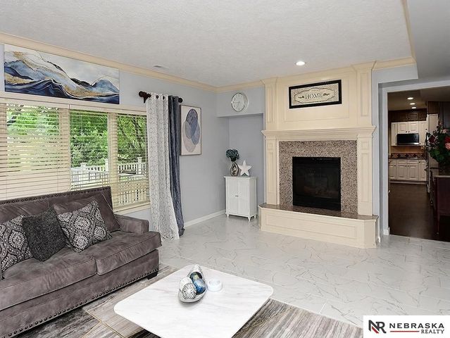 16302 Hartman Avenue, Omaha, NE 68116