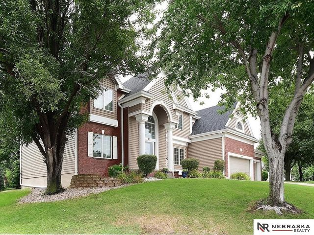 16302 Hartman Avenue, Omaha, NE 68116